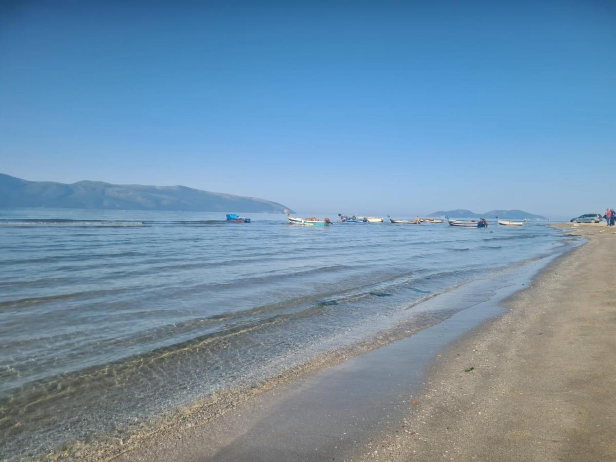 Old Beach Apartment Vlora Luaran gambar