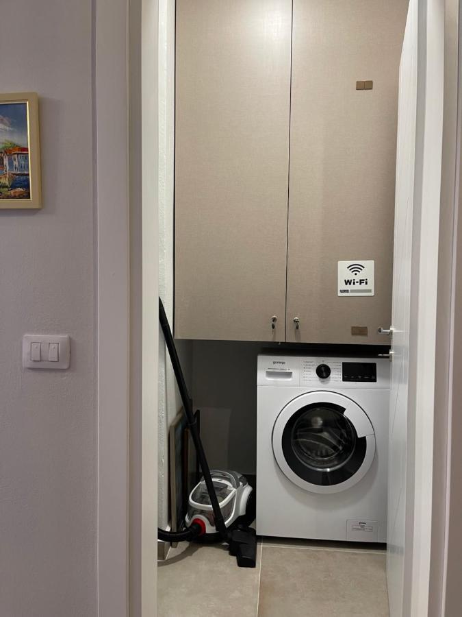 Old Beach Apartment Vlora Luaran gambar